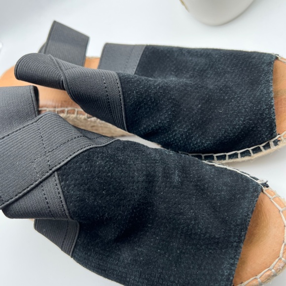 Shoes- Women Gentle Souls by Kenneth Cole Women's Shoe Colleen Black Suede Wedge - Picture 12 of 17